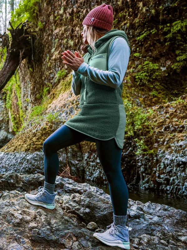 Annapurna Fleece Dress>Title Nine Store