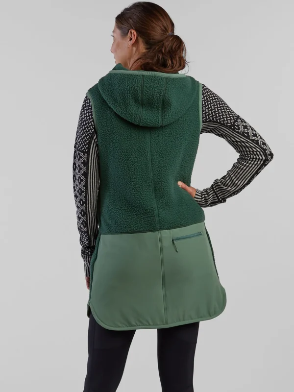 Annapurna Fleece Dress>Title Nine Store