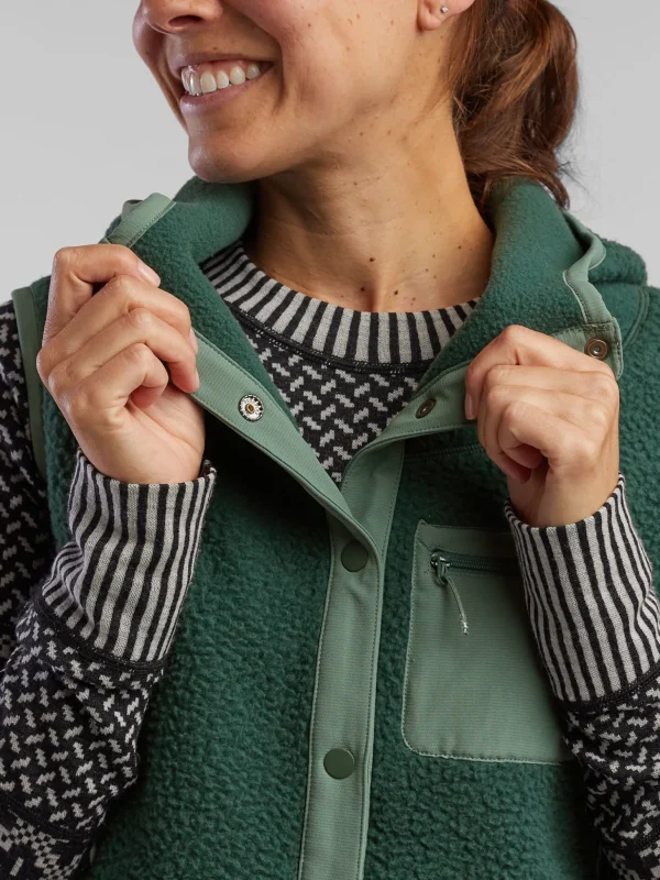 Annapurna Fleece Dress>Title Nine Store