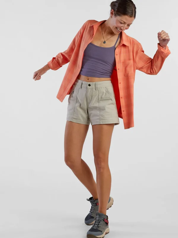 Big B Shorts 4" - Solid>Title Nine Hot