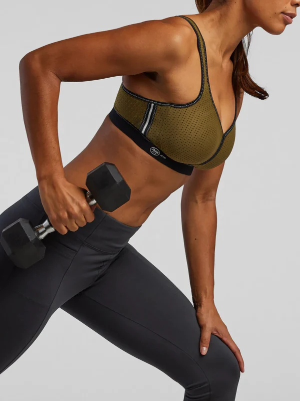 Enforcer Wireless Sports Bra>Title Nine Hot