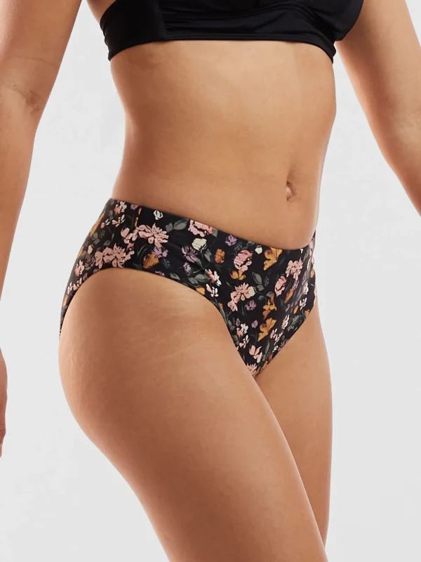 Genie Bikini Bottom - English Garden>Title Nine Outlet
