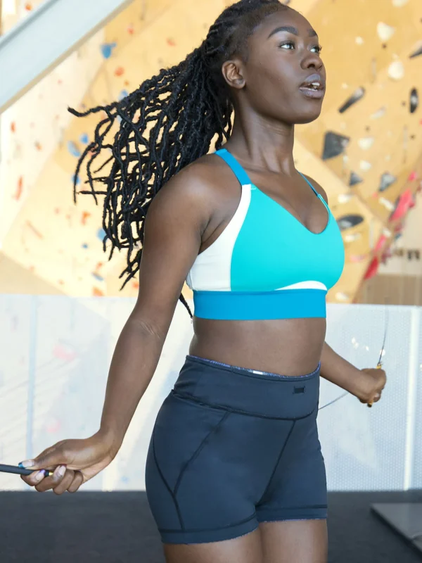 Goldilocked Strappy Sports Bra>Title Nine Sale