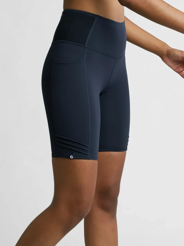 Haul It 2.0 Pocket Running Shorts 8">Title Nine Hot