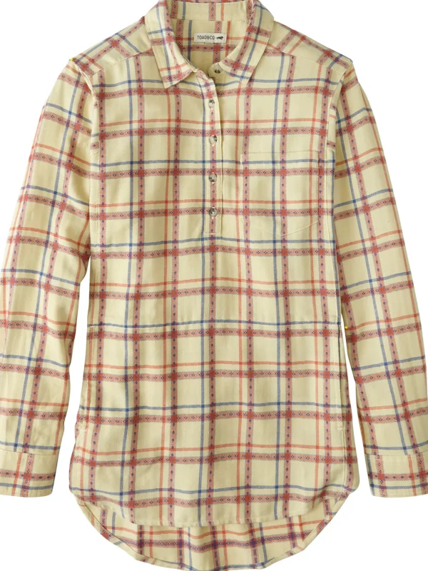 Plaiditude Droptail Shirt>Title Nine Clearance