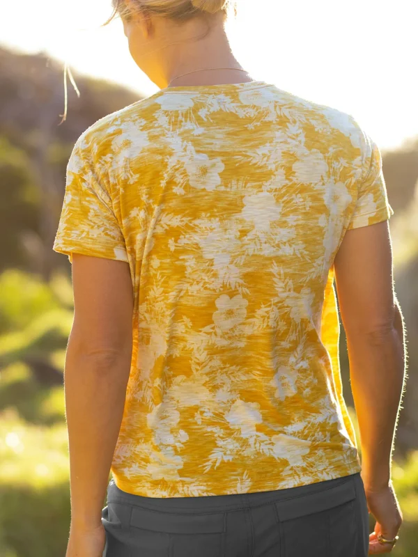 Ravine Tee - Hana>Title Nine Fashion