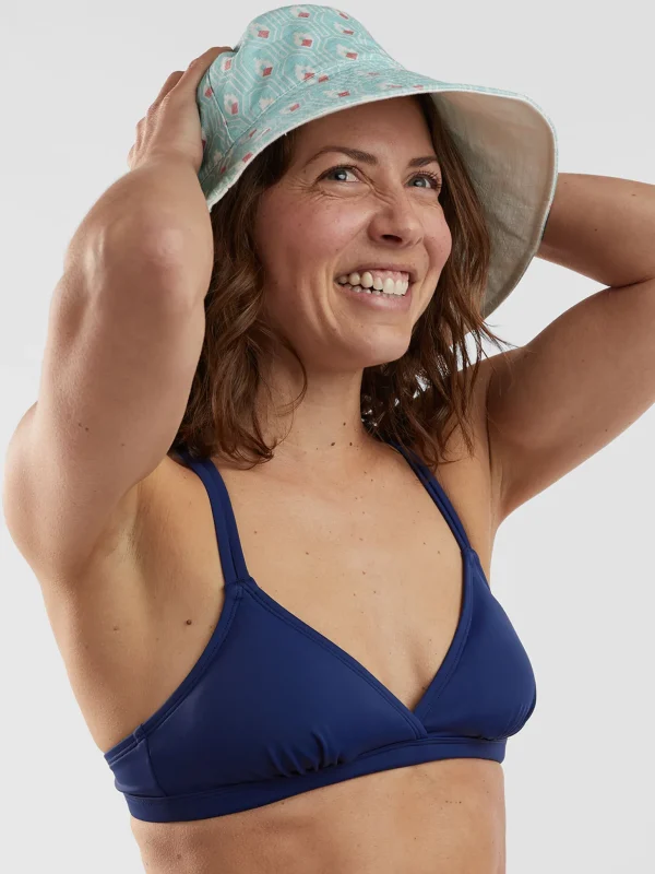 Shady Reversible Bucket Hat>Title Nine Online