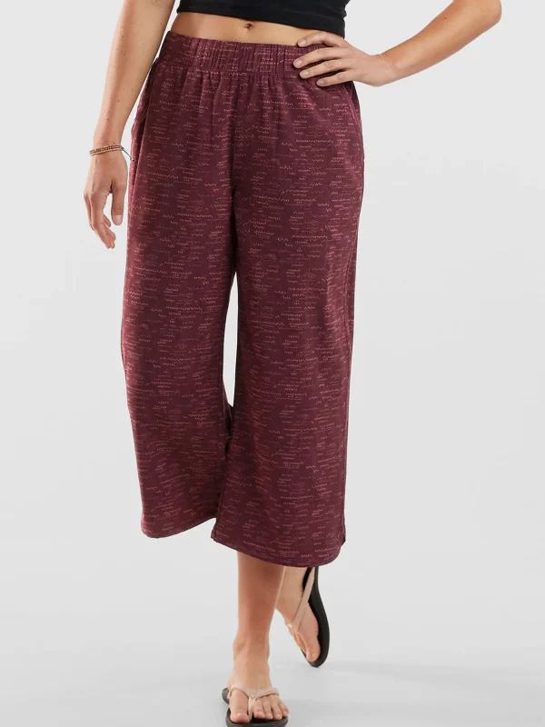 Slaycation 2.0 Cropped Pants - Aruba Petite>Title Nine Store