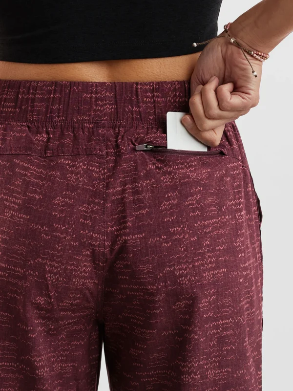 Slaycation 2.0 Cropped Pants - Aruba Petite>Title Nine Store