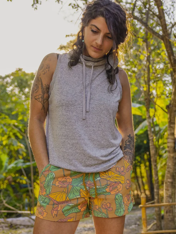Summerland Shorts>Title Nine New