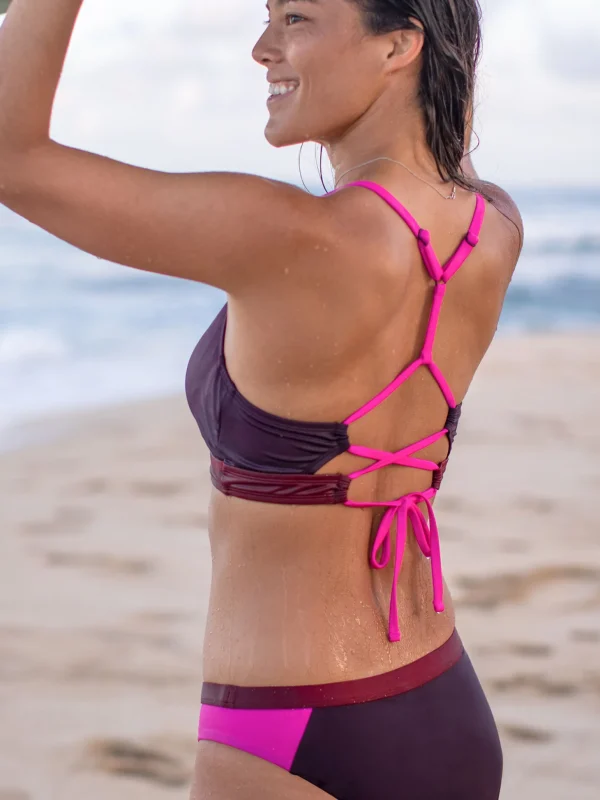 Tidal Rave Underwire Bikini Top - Colorblock>Title Nine Hot