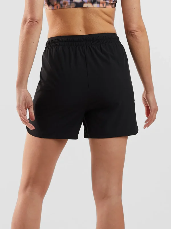 Trace Sport Shorts 4" - Solid>Title Nine Hot