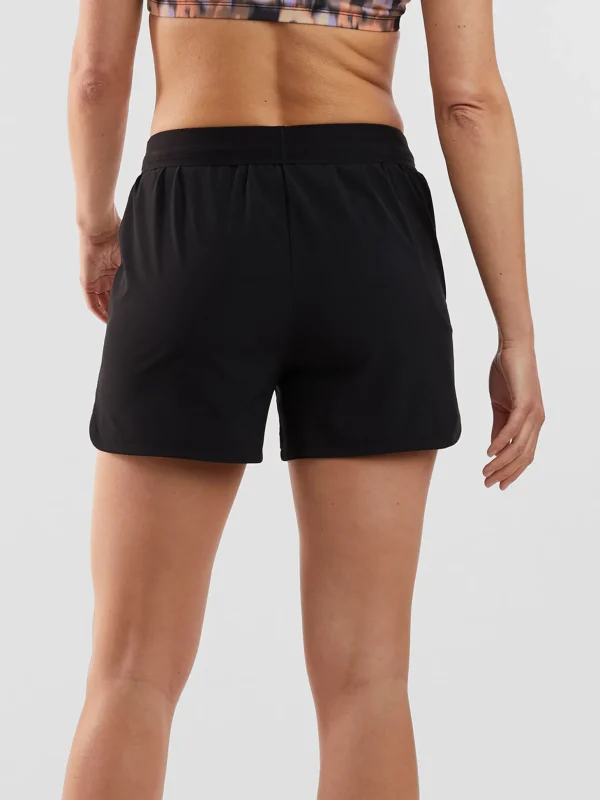 Trace Sport Shorts 4" - Solid>Title Nine Hot