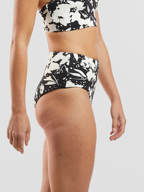 Two-Fer Reversible Bikini Bottom - Leilani Print>Title Nine Hot