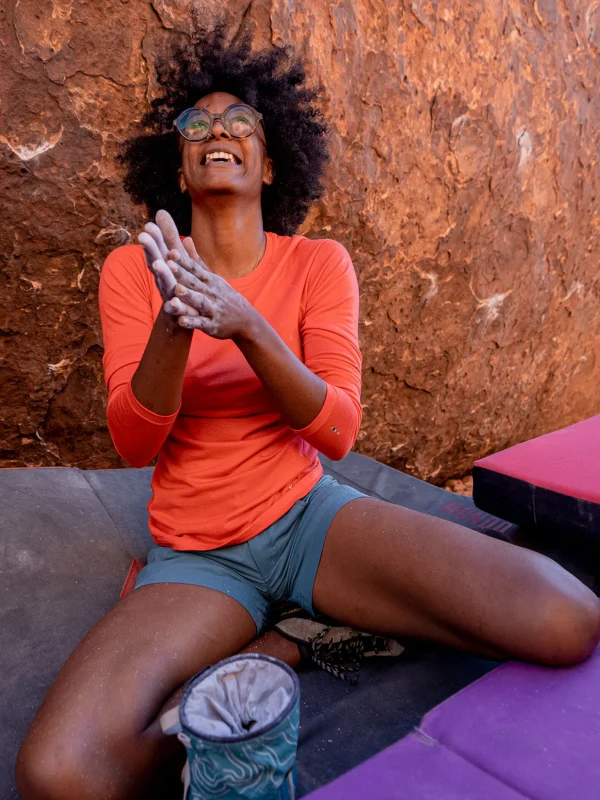 Wonder Woman Lightweight Long Sleeve Top>Title Nine Online